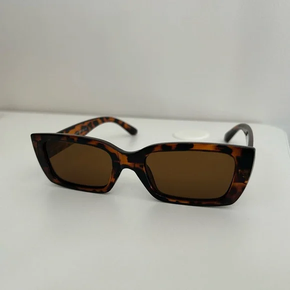 Tortoise Shell Sunglasses - Picture 1 of 3